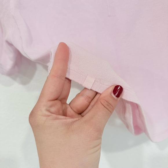 Lululemon Hold Tight Straight-Hem Cropped T-Shirt Rose Blush Size 8 - Picture 8 of 8